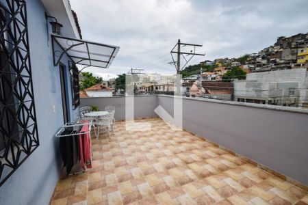 Casa à venda com 360m², 4 quartos e 4 vagas Casa à venda com 360m², 4 quartos e 4 vagasVaranda (Segundo Andar)