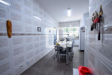 Casa à venda com 360m², 4 quartos e 4 vagas Casa à venda com 360m², 4 quartos e 4 vagasCozinha