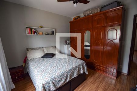 Casa à venda com 360m², 4 quartos e 4 vagas Casa à venda com 360m², 4 quartos e 4 vagasQuarto 2