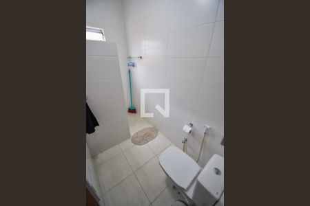 Casa à venda com 360m², 4 quartos e 4 vagas Casa à venda com 360m², 4 quartos e 4 vagasBanheiro Social 1