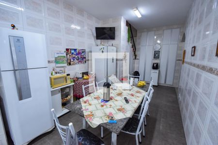 Casa à venda com 360m², 4 quartos e 4 vagas Casa à venda com 360m², 4 quartos e 4 vagasCozinha