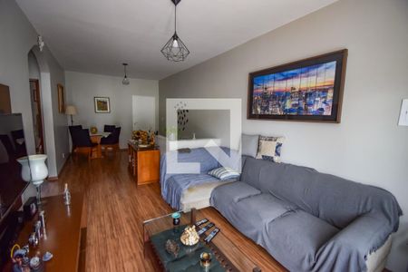Casa à venda com 360m², 4 quartos e 4 vagas Casa à venda com 360m², 4 quartos e 4 vagasSala (Segundo Andar)