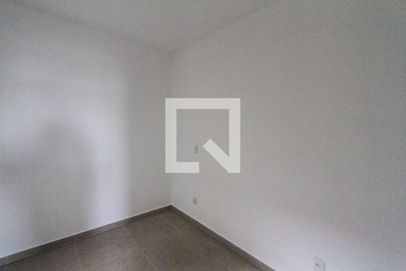 Quarto 02 de casa de condomínio para alugar com 2 quartos, 35m² em Chácara Mafalda, São Paulo