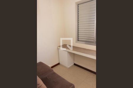 Quarto 1 (escritório) de apartamento para alugar com 3 quartos, 51m² em Parque Artur Alvim, São Paulo