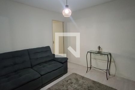 Sala de casa para alugar com 3 quartos, 220m² em Vila Figueira, Suzano