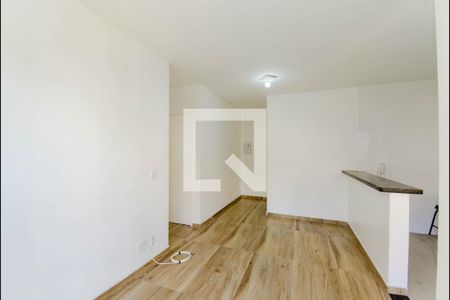 Sala de apartamento para alugar com 2 quartos, 44m² em Jardim Guilhermino, Guarulhos