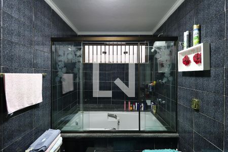 Casa à venda com 452m², 4 quartos e 12 vagasBanheiro da Suíte 4