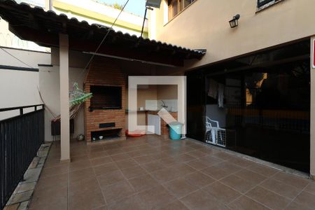 Casa à venda com 452m², 4 quartos e 12 vagasÁrea Social - Churrasqueira