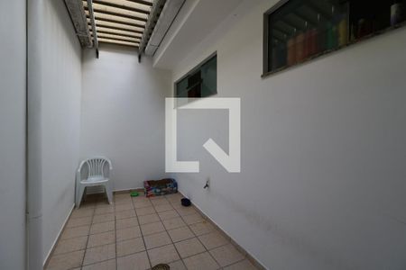 Casa à venda com 452m², 4 quartos e 12 vagasJardim de Inverno da Suíte 2