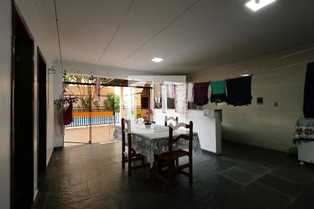 Casa à venda com 452m², 4 quartos e 12 vagasÁrea Social