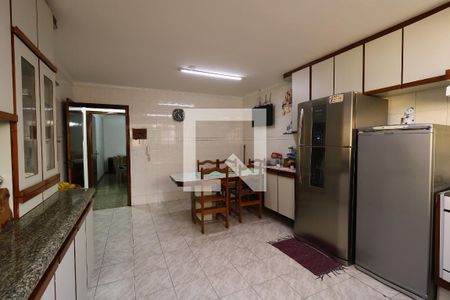 Casa à venda com 452m², 4 quartos e 12 vagasCozinha