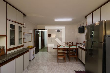 Casa à venda com 452m², 4 quartos e 12 vagasCozinha