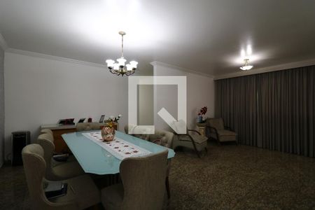 Casa à venda com 452m², 4 quartos e 12 vagasSala de Jantar