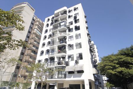 Apartamento para alugar com 70m², 3 quartos e 1 vagaFachada