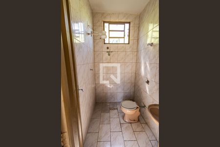 Casa à venda com 360m², 3 quartos e 2 vagasBanheiro edícula 