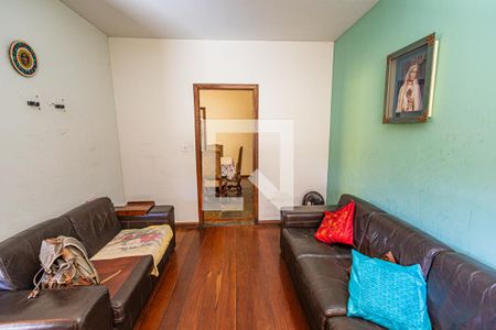 Sala de casa à venda com 3 quartos, 360m² em Dona Clara, Belo Horizonte