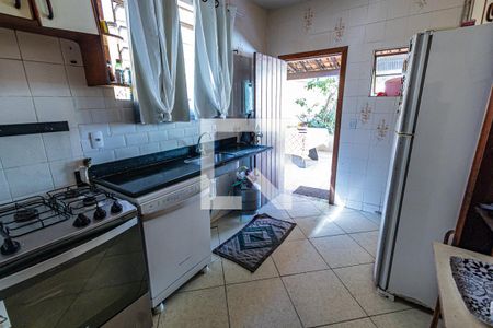 Casa à venda com 360m², 3 quartos e 2 vagasCozinha