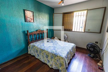 Casa à venda com 360m², 3 quartos e 2 vagasQuarto 2