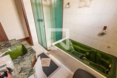 Casa à venda com 360m², 3 quartos e 2 vagasSuite