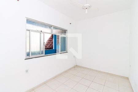 Quarto 1  de casa para alugar com 3 quartos, 94m² em Marechal Hermes, Rio de Janeiro