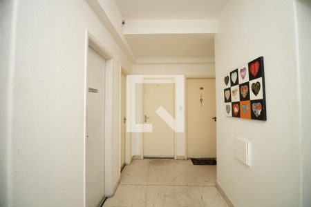 Apartamento para alugar com 72m², 2 quartos e 1 vaga Apartamento para alugar com 72m², 2 quartos e 1 vagaÁrea comum - hall do andar