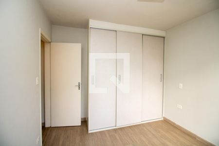 Quarto 1, armários  de apartamento para alugar com 3 quartos, 72m² em Vila Nova Conceição, São Paulo
