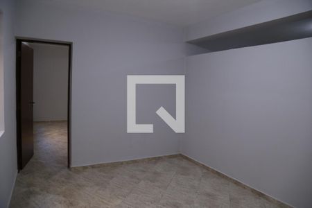 Sala de casa para alugar com 2 quartos, 150m² em Vila Cavaton, São Paulo