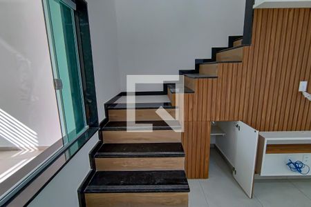 escada de casa para alugar com 3 quartos, 112m² em Jacarepaguá, Rio de Janeiro