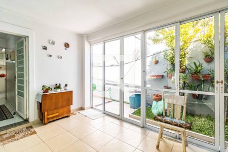 Casa à venda com 150m², 3 quartos e 4 vagasChurrasqueira