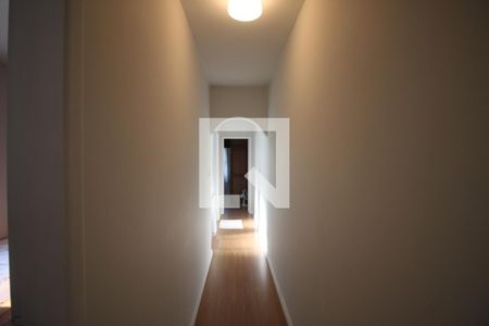 Casa para alugar com 150m², 3 quartos e 2 vagasCorredor