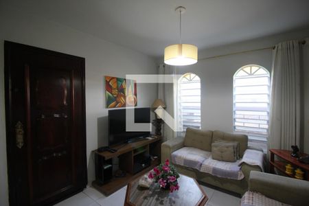 Sala de casa à venda com 3 quartos, 150m² em Vila Santa Maria, São Paulo