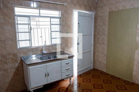 Cozinha de casa para alugar com 1 quarto, 25m² em Jardim Roberto, Osasco