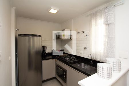 Cozinha de apartamento para alugar com 1 quarto, 44m² em Itaim Bibi, São Paulo