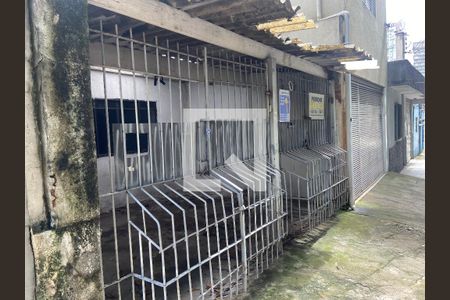 Casa à venda com 100m², 2 quartos e 2 vagasFachada