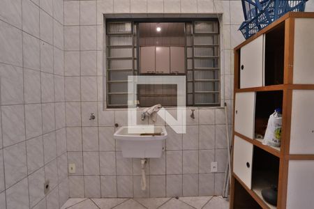 Casa à venda com 100m², 2 quartos e 2 vagasLavanderia