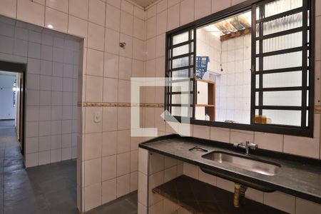 Casa à venda com 100m², 2 quartos e 2 vagasCozinha