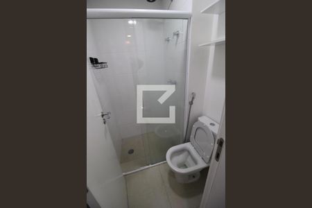 Banheiro de apartamento para alugar com 1 quarto, 38m² em Vila Suzana, São Paulo