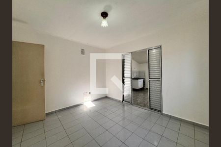 Sala de casa para alugar com 2 quartos, 70m² em Vila Luzita, Santo André