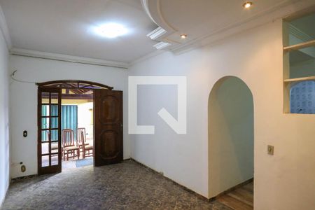 Sala de casa para alugar com 2 quartos, 60m² em Boa Vista, Belo Horizonte