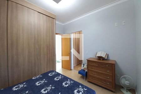 Casa de condomínio à venda com 345m², 3 quartos e 6 vagas Casa de condomínio à venda com 345m², 3 quartos e 6 vagasQuarto 1 - Suíte