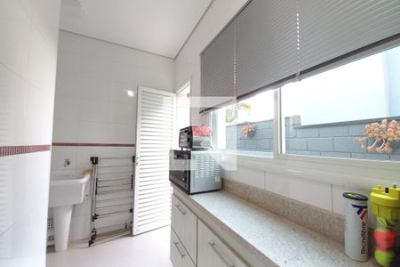 Casa de condomínio à venda com 345m², 3 quartos e 6 vagas Casa de condomínio à venda com 345m², 3 quartos e 6 vagasÁrea de Serviço