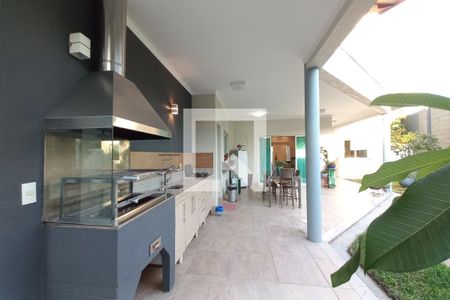 Casa de condomínio à venda com 345m², 3 quartos e 6 vagas Casa de condomínio à venda com 345m², 3 quartos e 6 vagasÁrea gourmet