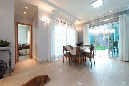 Sala de Jantar de casa de condomínio à venda com 3 quartos, 345m² em Swiss Park, Campinas