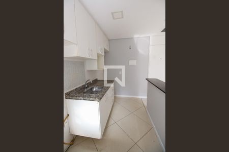 Cozinha de apartamento para alugar com 2 quartos, 40m² em Vila Pirajussara, São Paulo