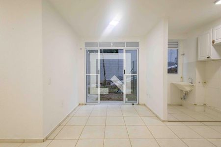 Sala de apartamento para alugar com 2 quartos, 46m² em Vargem Grande, Rio de Janeiro