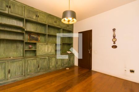 Casa à venda com 387m², 5 quartos e 3 vagasSala de estar 2