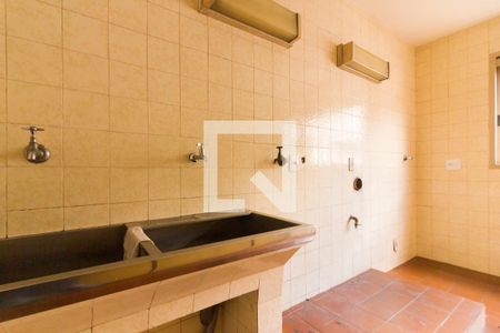 Casa à venda com 387m², 5 quartos e 3 vagasÁrea de Serviço