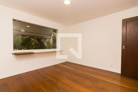 Casa à venda com 387m², 5 quartos e 3 vagasSala de estar 1