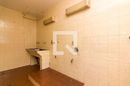 Casa à venda com 387m², 5 quartos e 3 vagasÁrea de Serviço