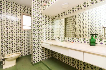 Casa à venda com 387m², 5 quartos e 3 vagasBanheiro da Suíte 3